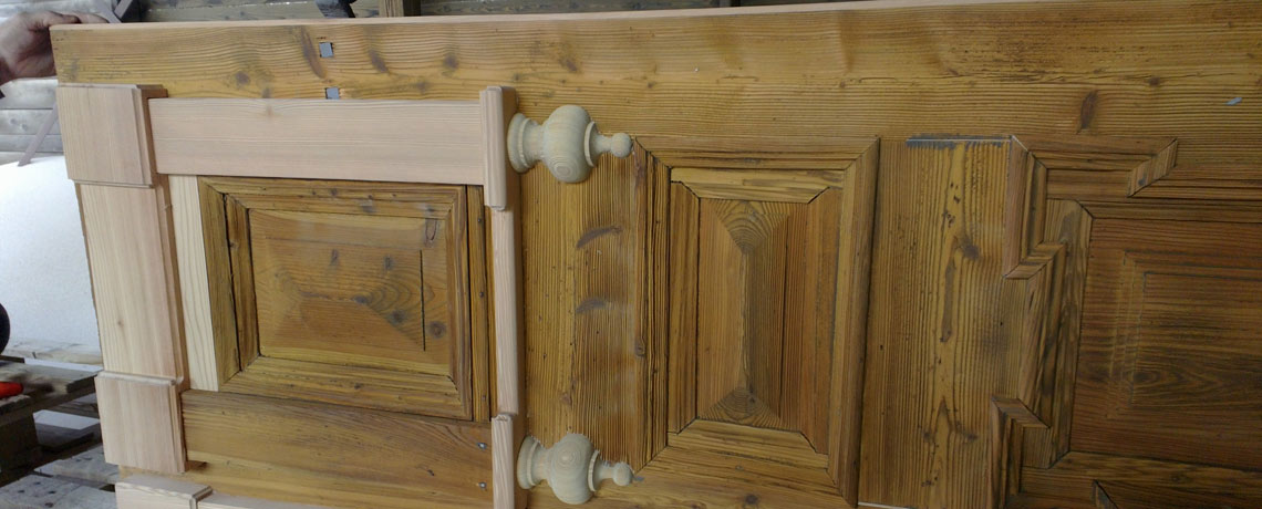 Peskanje vseh vrst lesa in masivnega pohištva